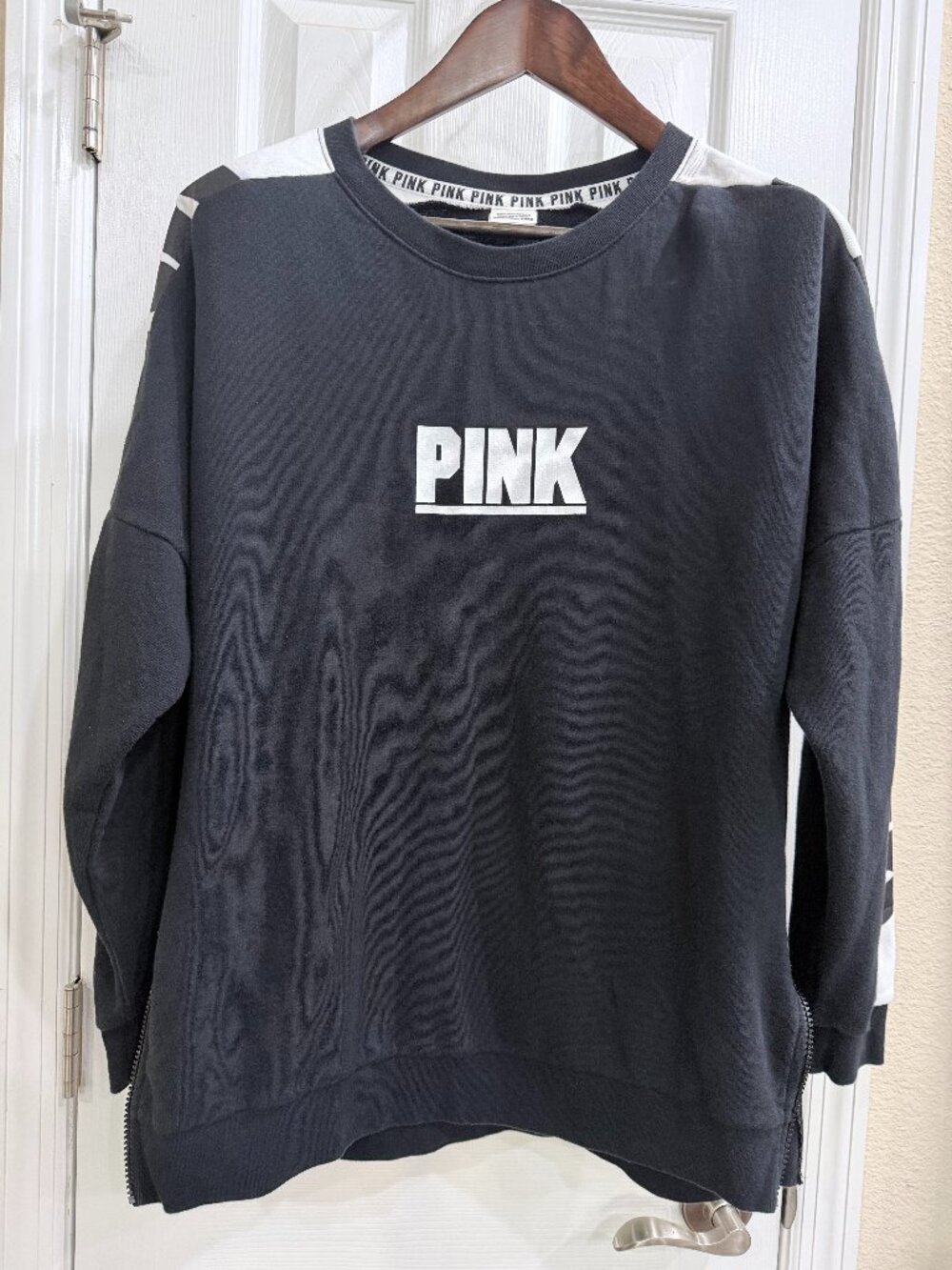 PINK Victoria’s Secret Black Oversized Sweatshirt Side Zip Logo Pullover L